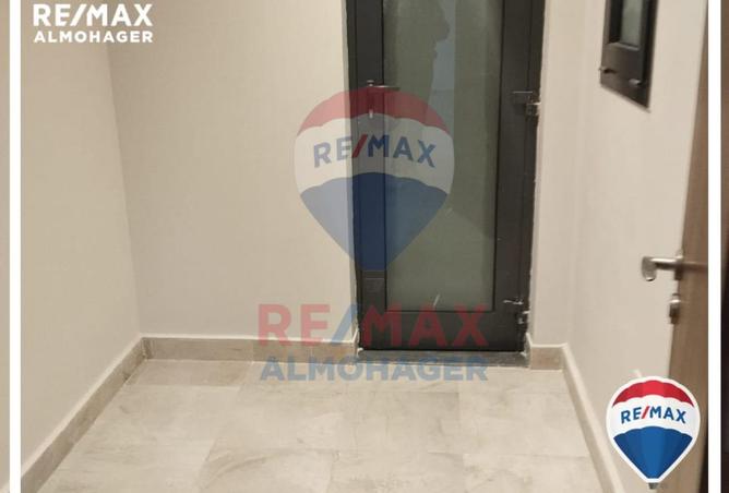 8022761 - Property Image 2