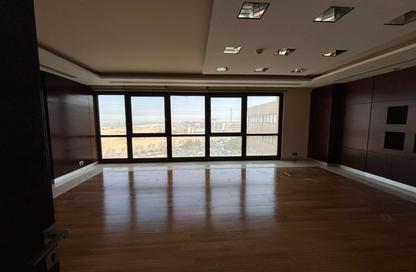 مساحات مكتبية - استوديو - 4 حمامات للايجار في القرية الذكية - طريق مصر اسكندرية الصحراوي - مدينة 6 أكتوبر - الجيزة
