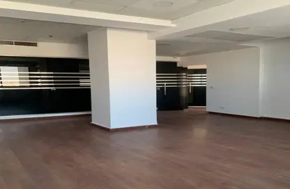 Office Space - Studio - 3 Bathrooms for rent in Street70 - District 2 - The 5th Settlement - New Cairo City - Cairo