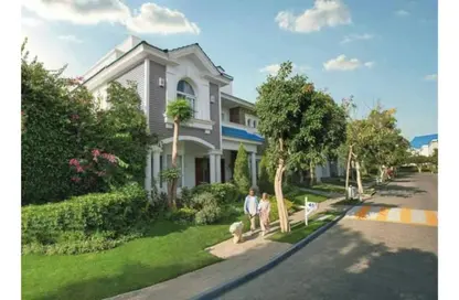Villa - 4 Bedrooms - 4 Bathrooms for sale in Mountain View 1.1 - 5th Settlement Compounds - The 5th Settlement - New Cairo City - Cairo