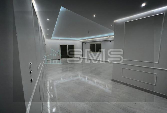 8240043 - Property Image 2