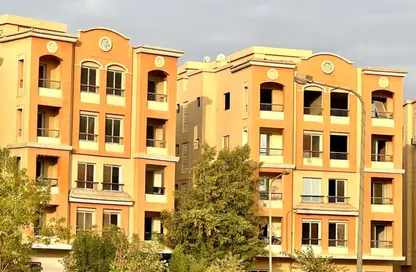 Apartment - 3 Bedrooms - 2 Bathrooms for sale in Ard Al Mokhabarat - Hadayek October - 6 October City - Giza