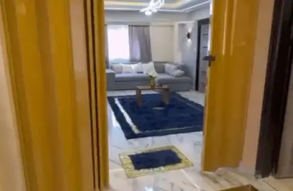 Apartment - 4 Bedrooms - 2 Bathrooms for sale in Zamalek - Cairo
