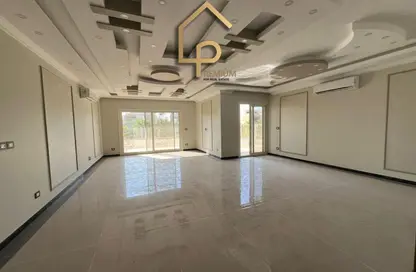 فيلا - 4 غرف نوم - 5 حمامات للايجار في ذا كراون - طريق مصر اسكندرية الصحراوي - مدينة 6 أكتوبر - الجيزة