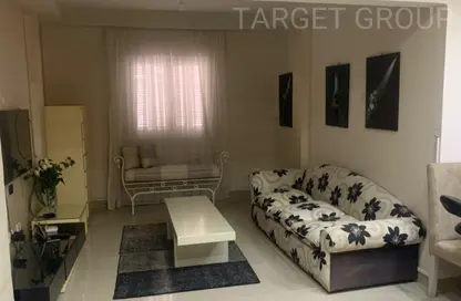 Apartment - 2 Bedrooms - 1 Bathroom for rent in Fareed Semeika St. - El Hegaz Square - El Nozha - Cairo