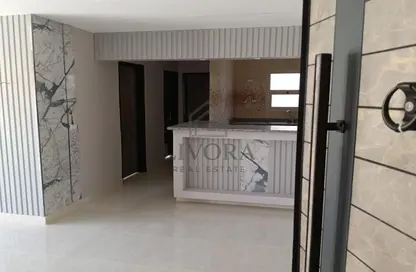 Apartment - 2 Bedrooms - 1 Bathroom for sale in Degla Palms - Al Wahat Road - 6 October City - Giza