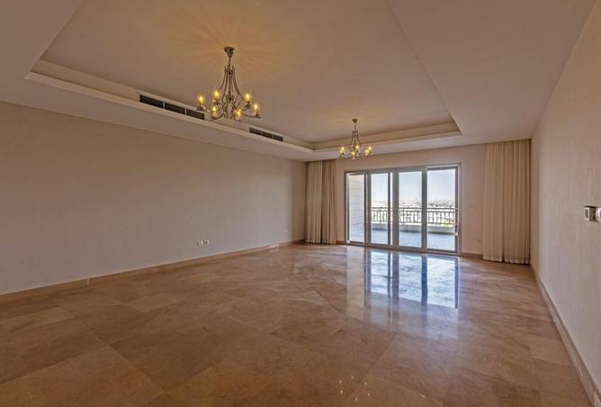 8240172 - Property Image 2