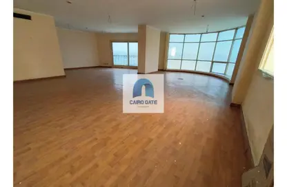 Office Space - Studio - 4 Bathrooms for rent in New Maadi Extension - Hay El Maadi - Cairo