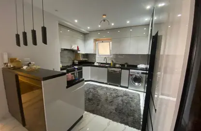 Apartment - 2 Bedrooms - 2 Bathrooms for sale in Hyde Park - New Cairo City - Cairo