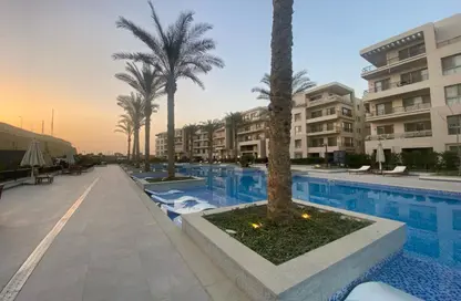 Apartment - 3 Bedrooms - 4 Bathrooms for sale in The Fourteen Golf Residences - Uptown Cairo - Mokattam - Cairo