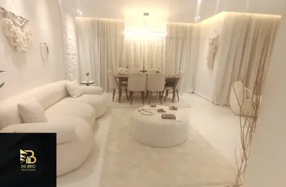 Apartment - 3 Bedrooms - 3 Bathrooms for sale in Sarai - Mostakbal City Compounds - Mostakbal City - Future City - Cairo