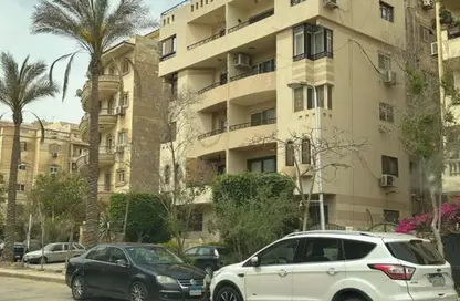 Apartment - 3 Bedrooms - 2 Bathrooms for rent in South Teseen St. - The 5th Settlement - New Cairo City - Cairo