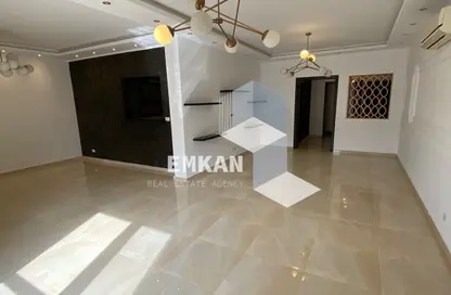 شقة - 3 غرف نوم - 3 حمامات للايجار في ذا كورت ياردز - كمبوندات الشيخ زايد - الشيخ زايد - الجيزة