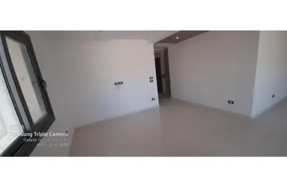 Apartment - 3 Bedrooms - 3 Bathrooms for rent in Tag Sultan - Ring Road - Cairo