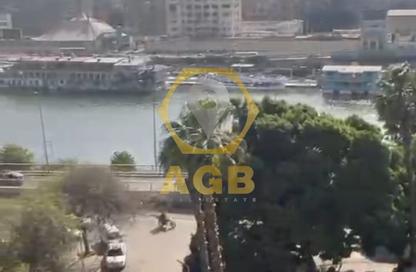 شقة - 4 غرف نوم - 2 حمامات للبيع في شارع المقريزي - الزمالك - القاهرة