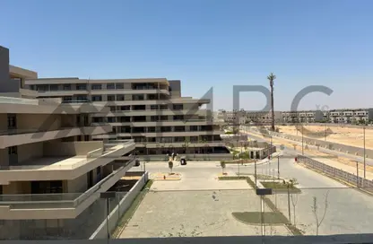 شقة - 3 غرف نوم - 3 حمامات للبيع في كمبوند البروج - كمبوندات الشروق - مدينة الشروق - القاهرة