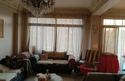 شقة - 3 غرف نوم - 2 حمامات للبيع في شارع اسماعيل زهدي - الحديقة الدولية - الحي السابع - مدينة نصر - القاهرة