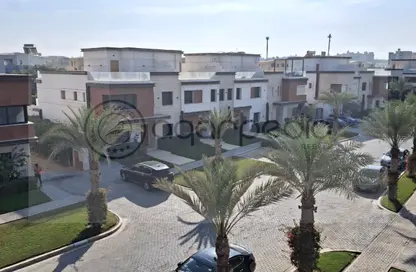 Townhouse - 3 Bedrooms - 5 Bathrooms for sale in Azzar - 5th Settlement Compounds - The 5th Settlement - New Cairo City - Cairo