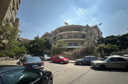 Whole Building - 7+ Bedrooms - 7 Bathrooms for sale in Ali Fahmy El Zanaty St. - Heliopolis Square - El Nozha - Cairo