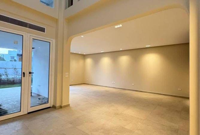 8311850 - Property Image 3