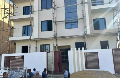 Apartment - 3 Bedrooms - 2 Bathrooms for sale in Bait Alwatan - The 5th Settlement - New Cairo City - Cairo