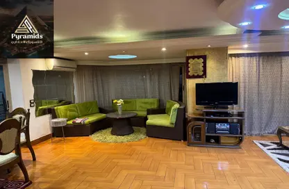 شقة - 3 غرف نوم - 2 حمامات للايجار في شارع مصدق - الدقي - الجيزة