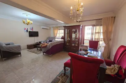 Apartment - 2 Bedrooms - 2 Bathrooms for rent in Zahraa El Maadi - Hay El Maadi - Cairo