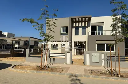 Villa - 4 Bedrooms - 6 Bathrooms for sale in Etapa - Sheikh Zayed Compounds - Sheikh Zayed City - Giza