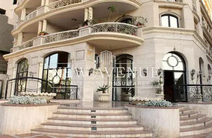 Whole Building - Studio - 1 Bathroom for sale in Al Baroon St. - El Korba - Heliopolis - Masr El Gedida - Cairo