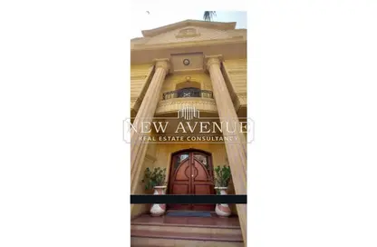 Villa - 4 Bedrooms - 3 Bathrooms for sale in Area B - Ganoob El Acadimia - New Cairo City - Cairo