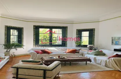 Apartment - 2 Bedrooms - 1 Bathroom for rent in Ahmed Heshmat St. - Zamalek - Cairo