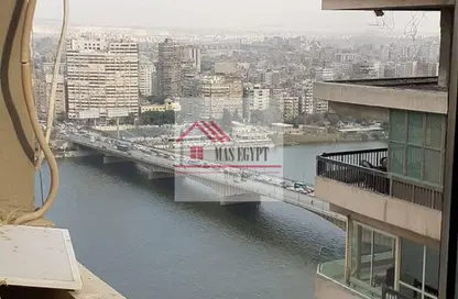 Apartment - 3 Bedrooms - 3 Bathrooms for sale in Nile St. - Dokki - Giza
