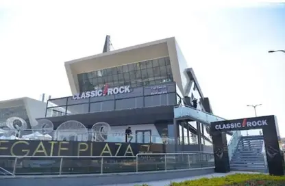 Retail - Studio - 2 Bathrooms for sale in The Gate Plaza Mall - 10th District - Sheikh Zayed City - Giza