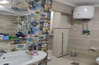 Apartment - 3 Bedrooms - 3 Bathrooms for sale in Beirut St. - Al Gamea Square - Heliopolis - Masr El Gedida - Cairo