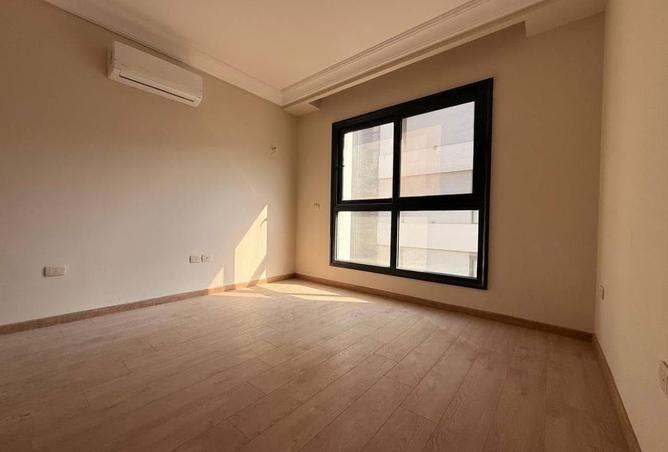 8420021 - Property Image 2