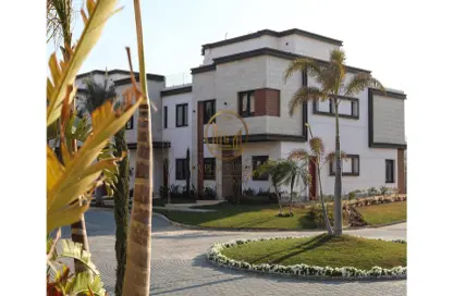 Villa - 3 Bedrooms - 3 Bathrooms for sale in Azzar - 5th Settlement Compounds - The 5th Settlement - New Cairo City - Cairo