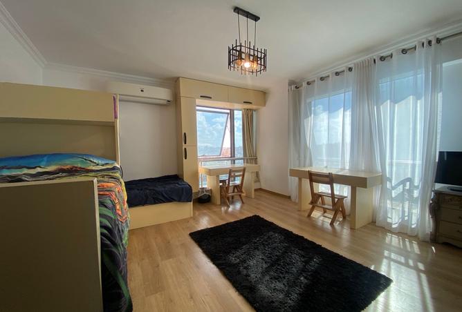 8081694 - Property Image 2