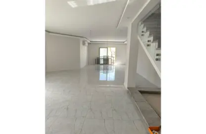 iVilla - 3 Bedrooms - 4 Bathrooms for rent in Mountain View Hyde Park - 5th Settlement Compounds - The 5th Settlement - New Cairo City - Cairo