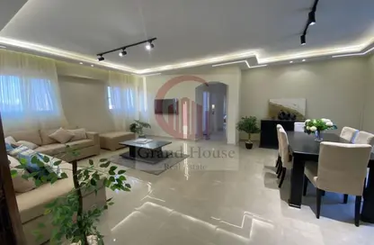 Apartment - 2 Bedrooms - 1 Bathroom for rent in Orouba Axis - Area A - Ganoob El Acadimia - New Cairo City - Cairo