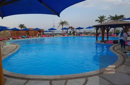شاليه - 2 غرف نوم - 1 حمام للبيع في بلو بلو - العين السخنة - السويس