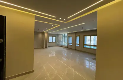 Office Space - Studio - 2 Bathrooms for rent in Maadi - Hay El Maadi - Cairo