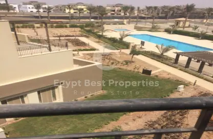Apartment - 3 Bedrooms - 3 Bathrooms for sale in Uptown Cairo Road - Al Abageyah - El Khalifa - Cairo