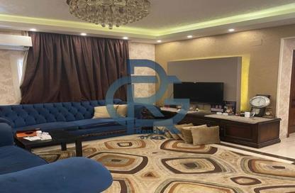Apartment - 3 Bedrooms - 2 Bathrooms for sale in Street 17 - District 5 - The 5th Settlement - New Cairo City - Cairo