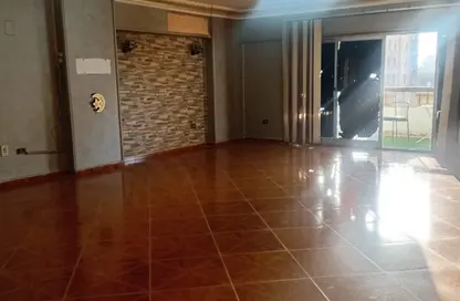 Apartment - 3 Bedrooms - 2 Bathrooms for rent in Al Nasr St. - El Laselky - New Maadi - Hay El Maadi - Cairo