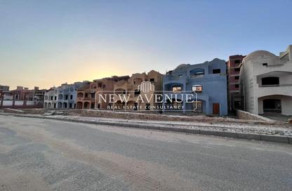 Villa - 7 Bedrooms - 4 Bathrooms for sale in Golden Gates - Al Hadaba Al Wosta - Mokattam - Cairo