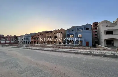Villa - 7 Bedrooms - 4 Bathrooms for sale in Golden Gates - Al Hadaba Al Wosta - Mokattam - Cairo