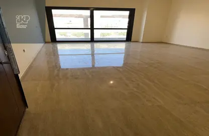 (بنتهاوس  (روف - 3 غرف نوم - 3 حمامات للايجار في باتيو كازا - الباتيو - كمبوندات الشروق - مدينة الشروق - القاهرة