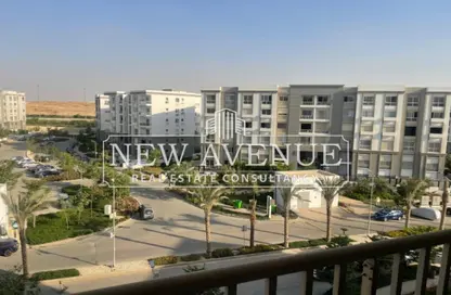 Apartment - 3 Bedrooms - 3 Bathrooms for sale in The Residences - Hyde Park - New Cairo City - Cairo