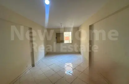 Apartment - 2 Bedrooms - 2 Bathrooms for rent in Gleim Square - Glim - Hay Sharq - Alexandria