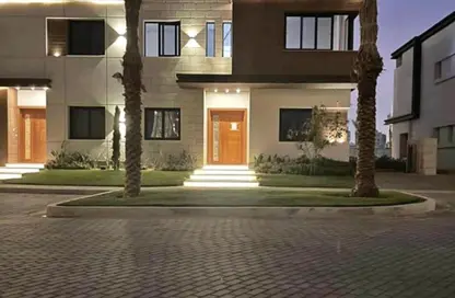 Villa - 4 Bedrooms - 4 Bathrooms for sale in Azzar - 5th Settlement Compounds - The 5th Settlement - New Cairo City - Cairo
